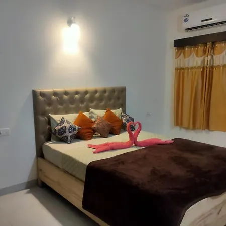 Beach Bay Apartments In Sun And Sands Candolim Exterior photo